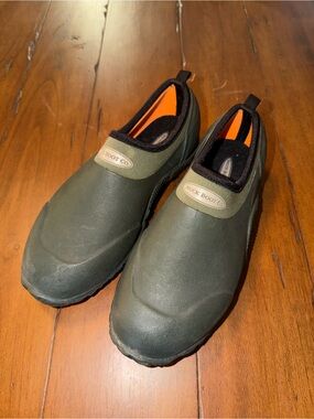 Muck Boot Co. Women's Green Slip-On Ankle Boots